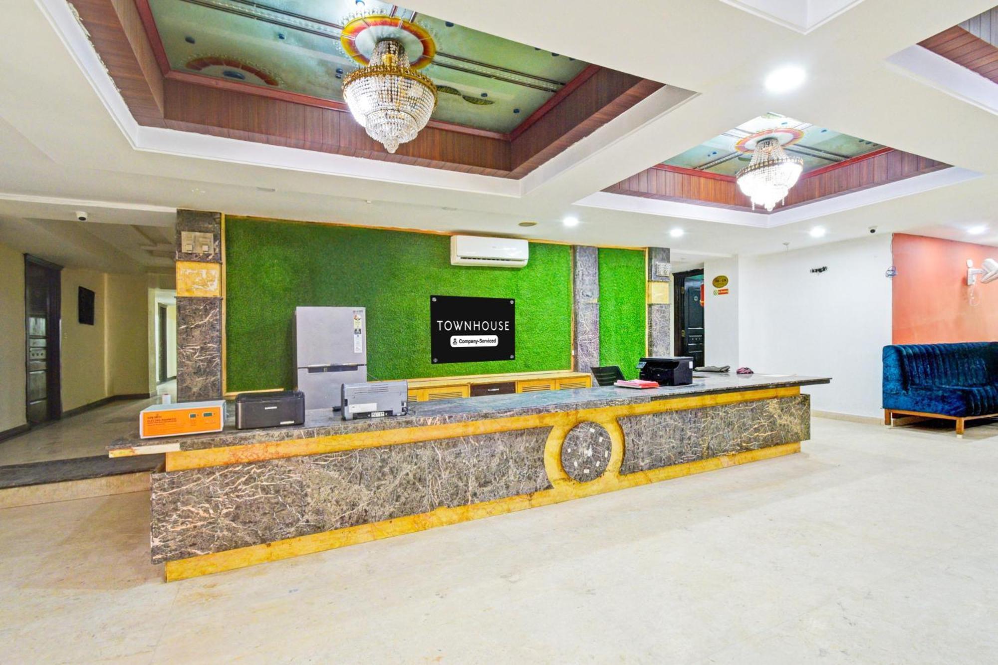 Super Townhouse Ameerpet Balkampet Road Haydarabad Dış mekan fotoğraf