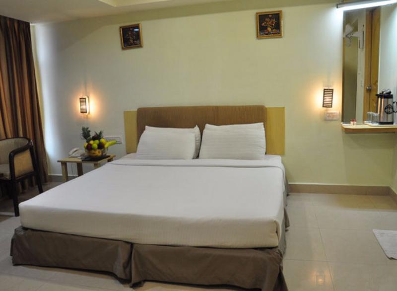 Super Townhouse Ameerpet Balkampet Road Haydarabad Dış mekan fotoğraf